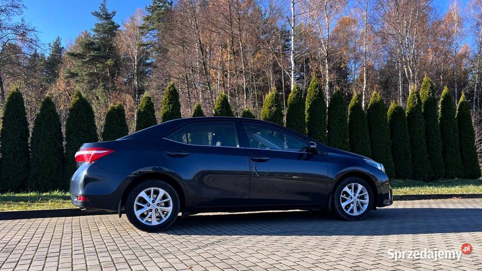 Toyota Corolla 16 Prestige ASO bezwypadkowa 2015 ESP Kielce sprzedam