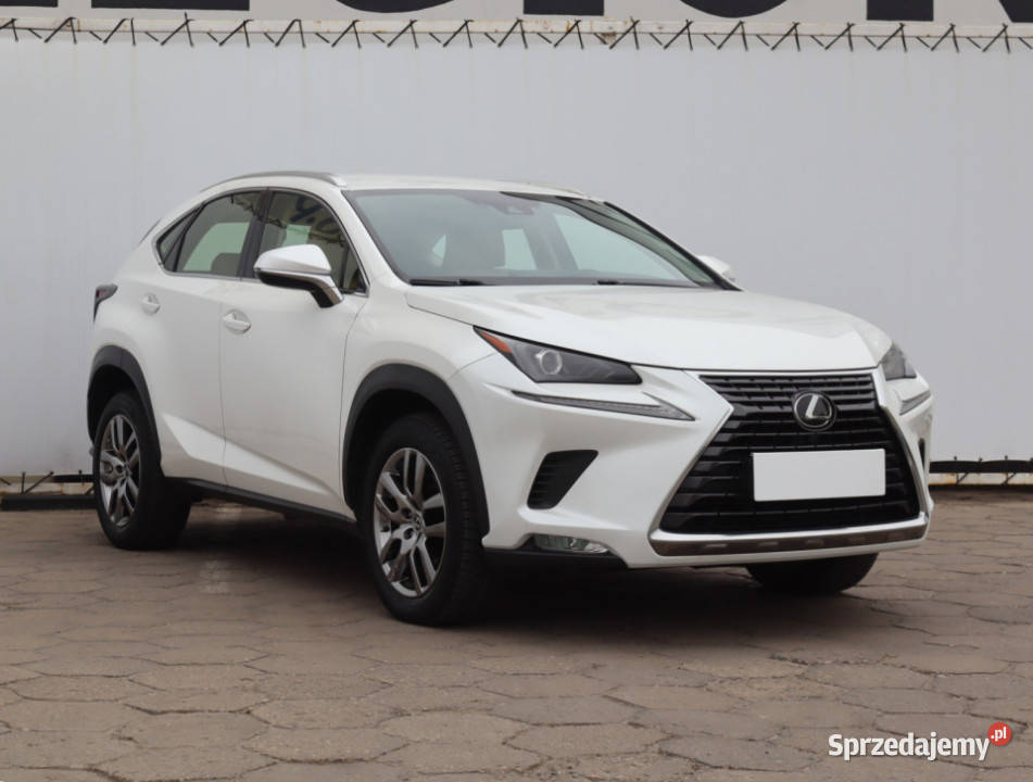 Lexus NX 300t światła LED Łódź