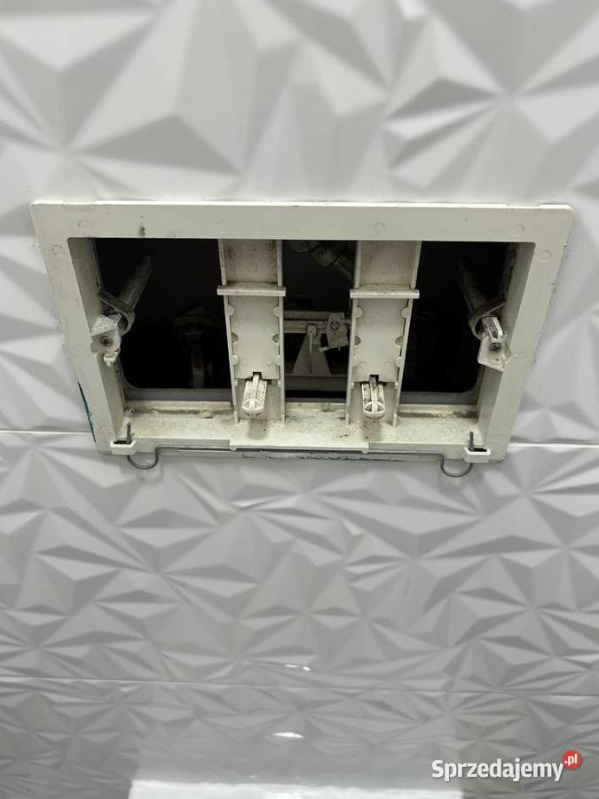 Serwis spłuczek podtynkowych Naprawa stelaży WC Łódź