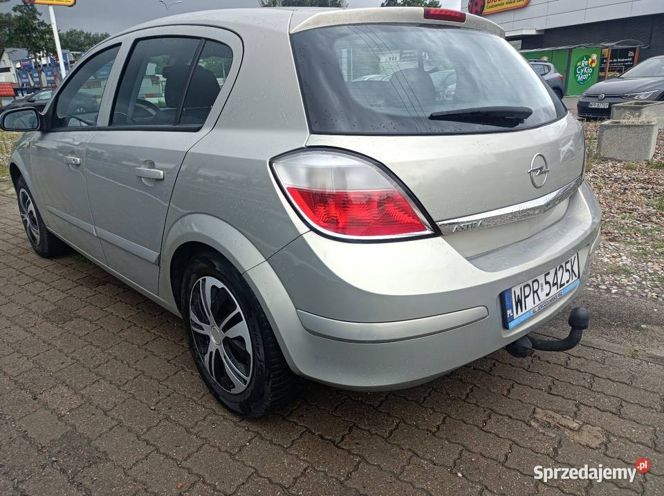 Opel Astra 1416v niski przebieg isofix Astra Motoryzacja Pruszków