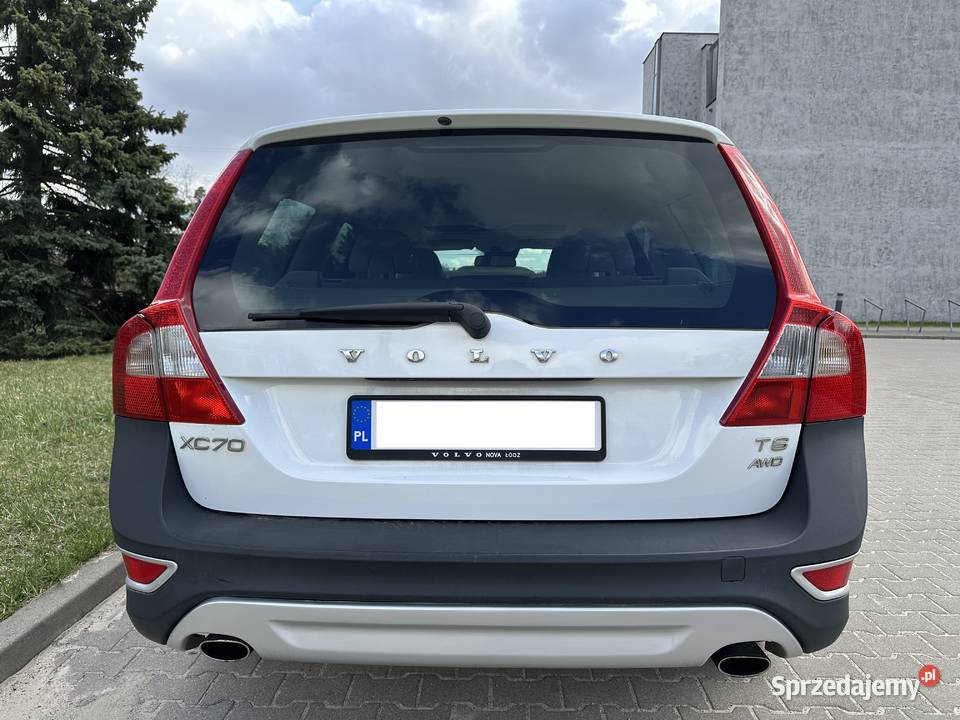 Volvo XC 70 biały jasna skóra 304 LPG sprzedam