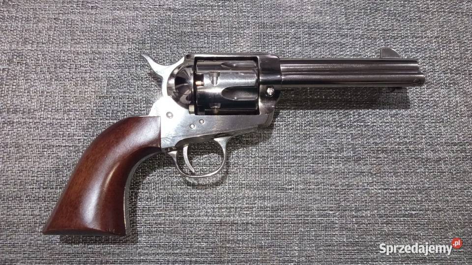 Rewolwer czarnoprochowy Uberti 1873 Cattleman 44