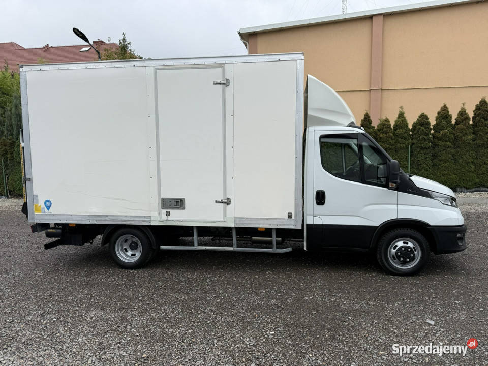 Iveco Daily 35C16 Klimatyzacja Winda PALFINGER klimatyzacja Opoczno