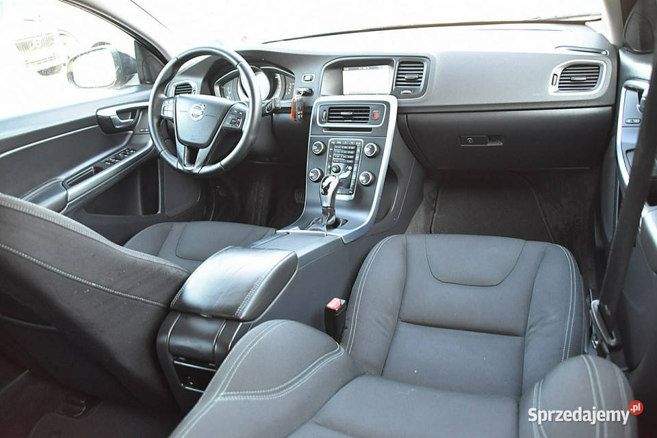 Volvo V60 20D3 150 Navi Alu Led Podg Fotele mazowieckie Nowe Kucice