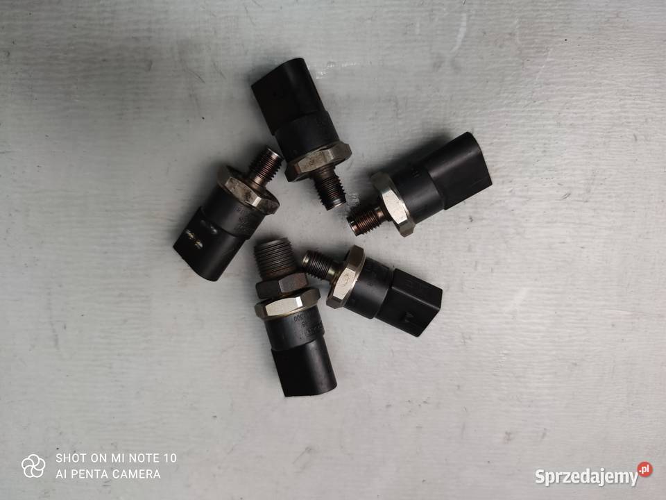 Czujnik na listwe Mercedes 32 CDI 0281002498