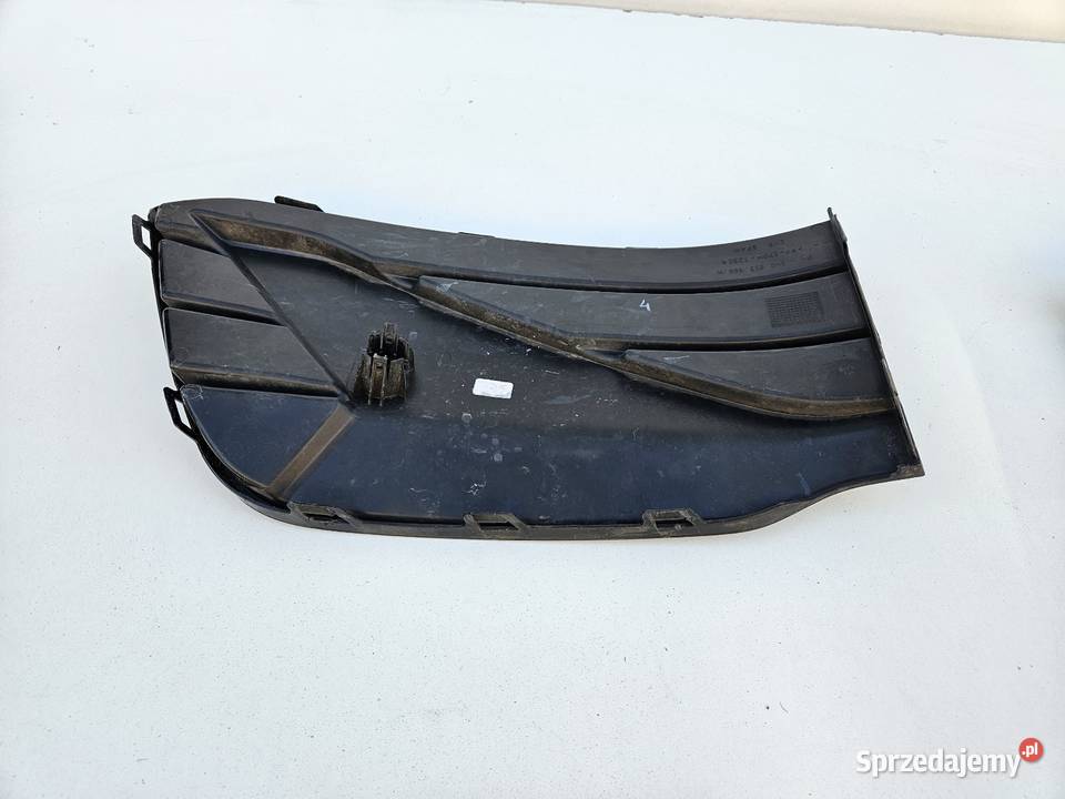 VW GOLF 8 VIII RLINE KRATKA PRAWA ZDERZAKA PRZÓD Atrapy sprzedam