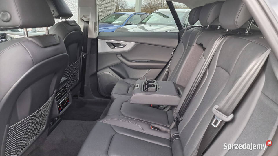 Salon Polska Q8 Adaptive Air Suspension Hak Matrix LED Poznań