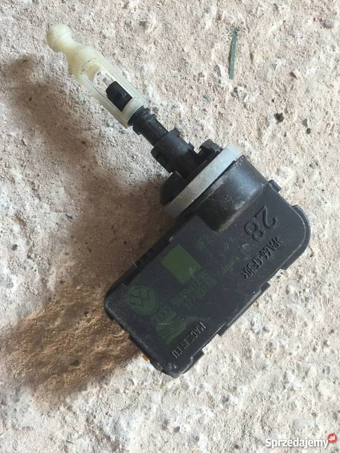 silniczek reflektora SKODA RAPID 2012 SEAT AUDI Pozostałe Stanisławice