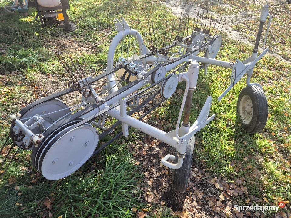 Zgrabiarka do siana przetrąsaczo zgrabiarka nieuszkodzony Bucze