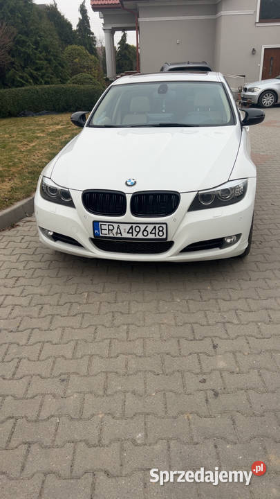 Sprzedam BMW E90 2010lift Wielgomłyny