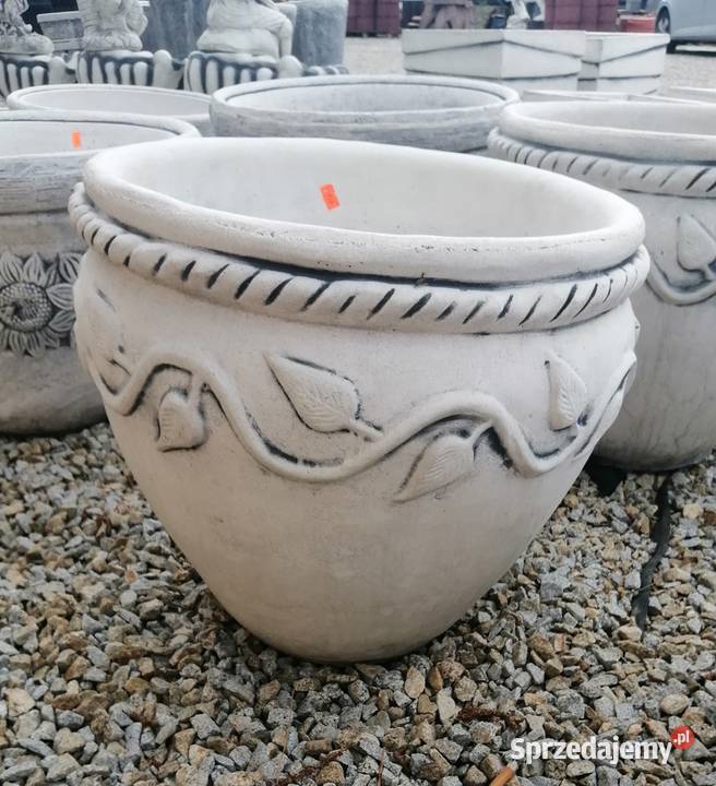 DONICA OGRODOWA BETONOWA z listkami W80 Nysa