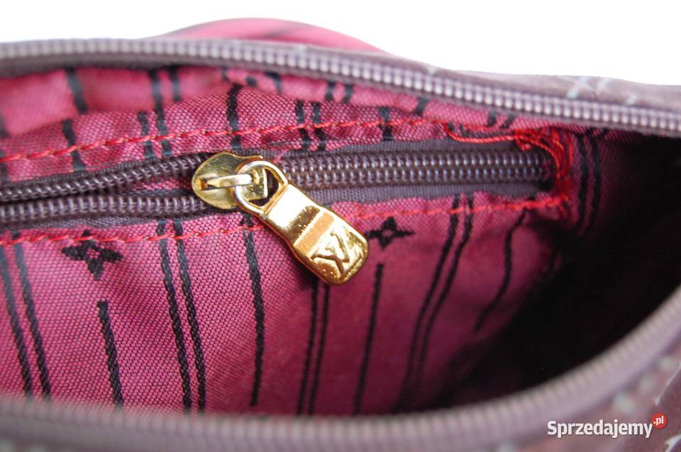 Zamszowa brązowa torebka na ramię Louis Vuitton