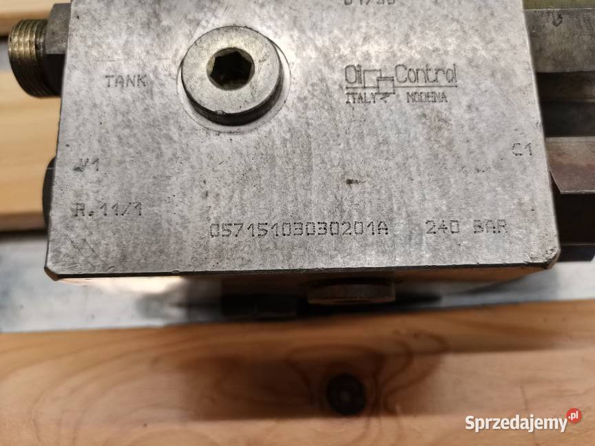 Zamek hydrauliczny Merlo 4018 Roto 240 Bar Wilkowo sprzedam