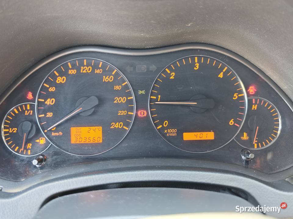 Toyota Avensis Łubniki