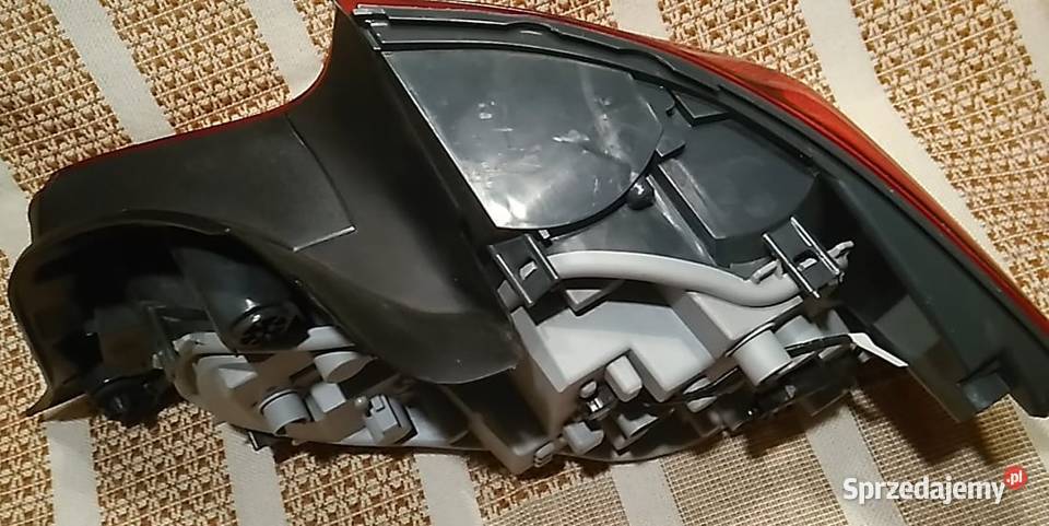 BMW 2 lampa tył tylna LH Słupca