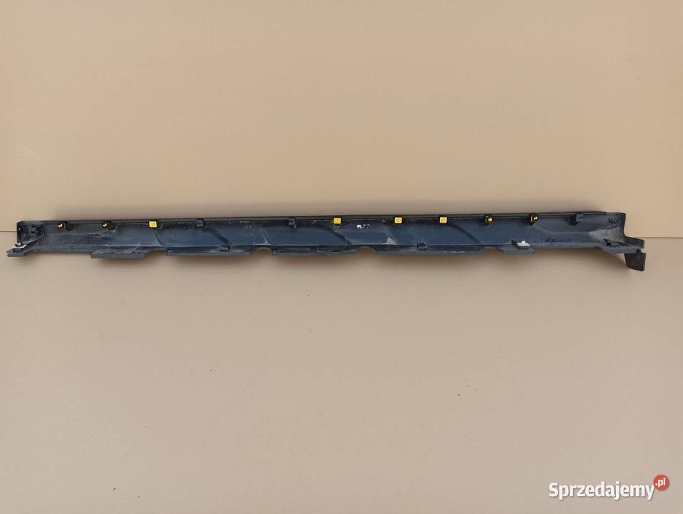 HYUNDAI KONA LISTWA PROGOWA NAKŁADKA PRAWA Trzciel