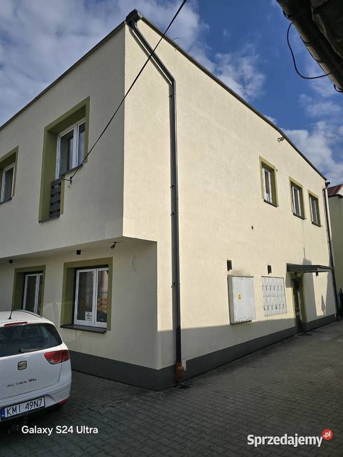 Sprzedam mieszkanie 113m2 w centrum Miechowa oddzielna kuchnia Miechów