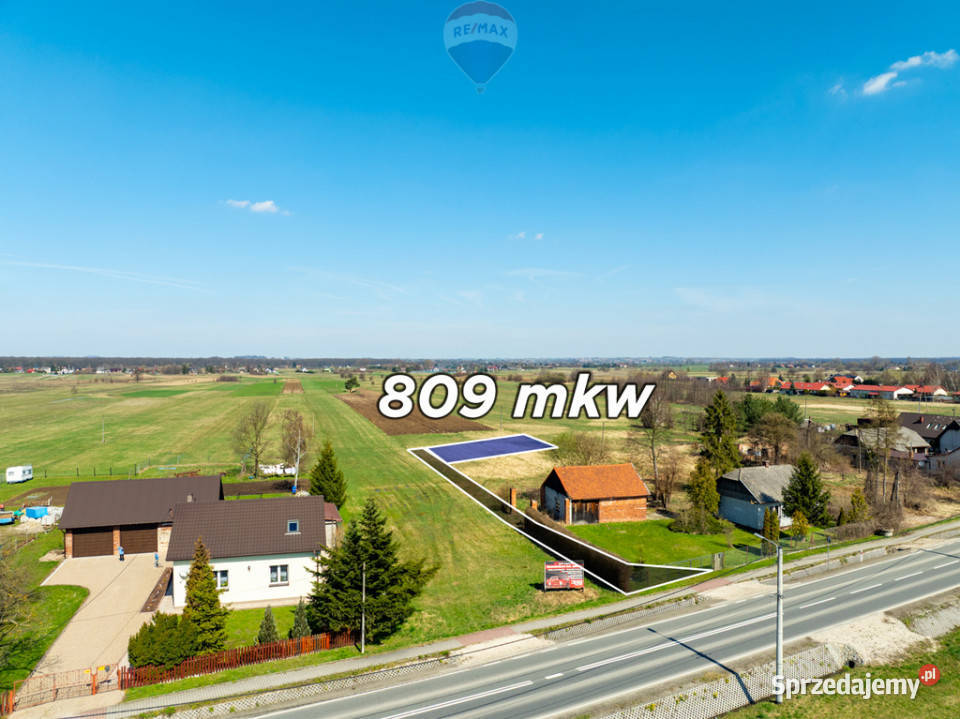 Płaska działka budowlana centrum asfalt