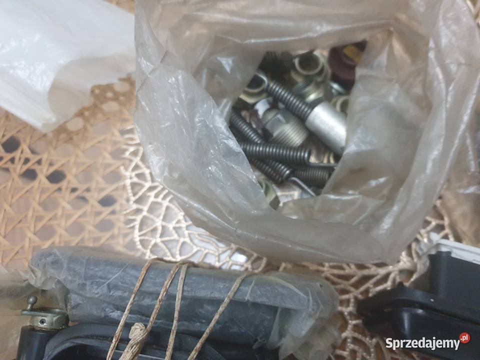 Sprzedam orginalne części z epoki do Fiata 126 p