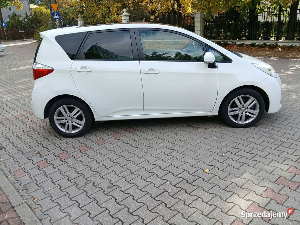 Toyota Verso S 14 D4D Panorama Nawi Kamera radio Warszawa