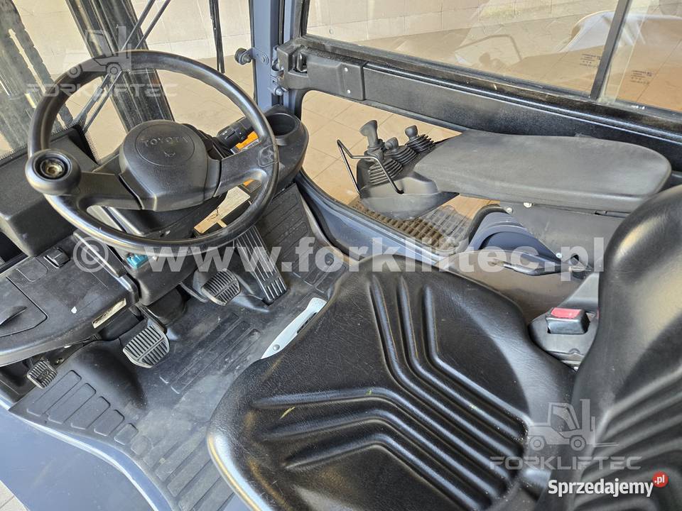 Wózek Widłowy TOYOTA 8FG20 Kabina wolny skok Lędziny sprzedam
