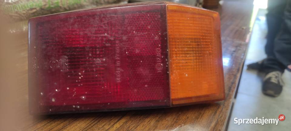 Tylna lampa do samochód z lat 7080 Wadowice sprzedam