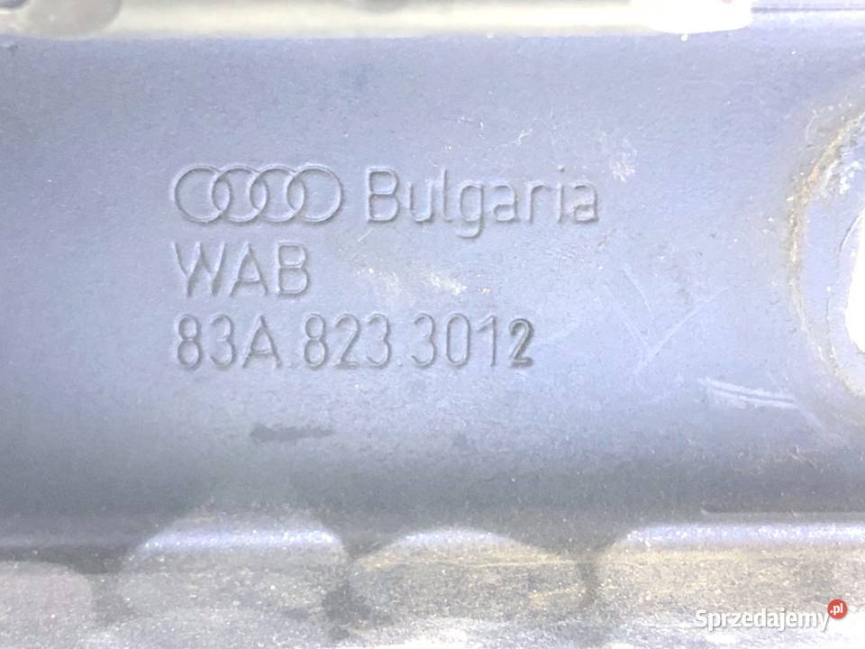 ZAWIAS MASKI LEWY PRZÓD AUDI Q3 II SUV Navarra osobowe