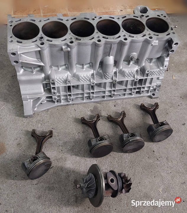 Blok silnika z tłokami turbiną do zbudowania Kraków