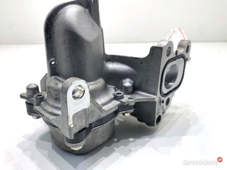 POMPA WODY LEXUS LBX