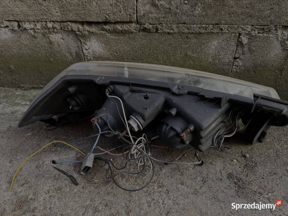 Lampa przód prawa Renault Megane II Ostrów Wielkopolski sprzedam