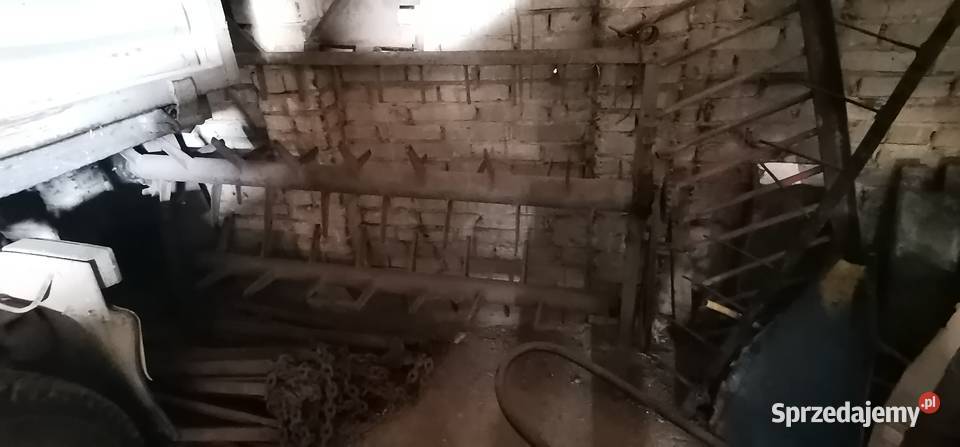 Rozrzutnik obornika przerobiony na przyczepkę nieuszkodzony Piaski