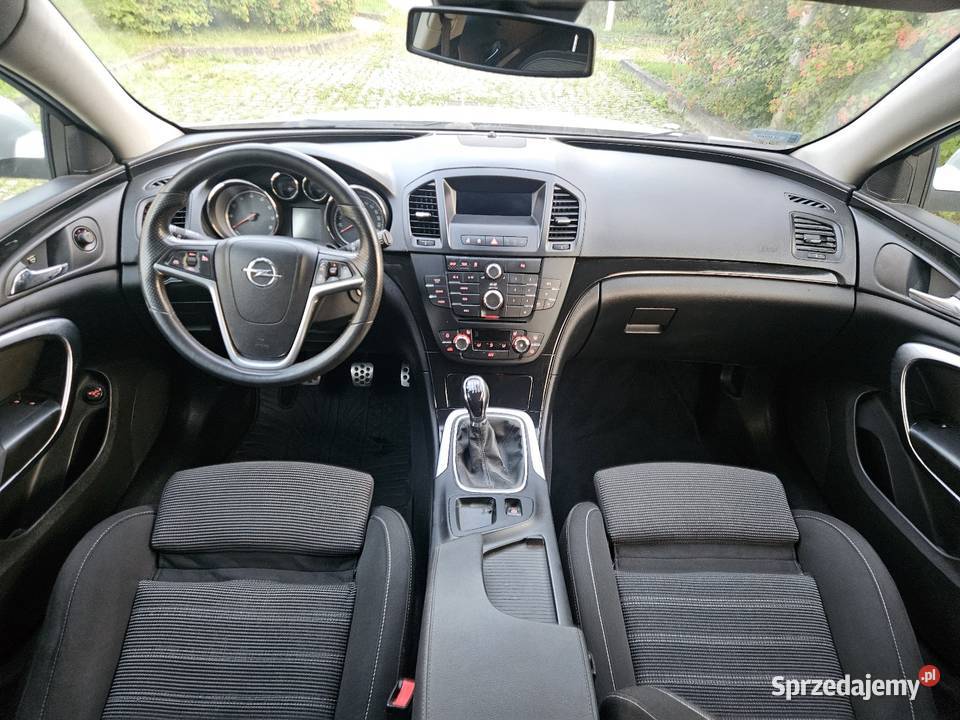 Opel Insignia 2010r 28 V6 LPG Ksenony Rok produkcji 2010 Ryglice