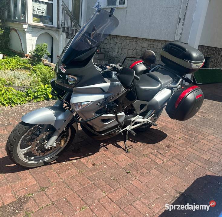 Honda Varadero XL1000 Rok produkcji 2004 Międzyrzecz