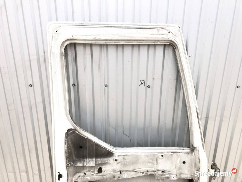 DRZWI LEWE RENAULT TRUCKS MIDLUM Hatchback