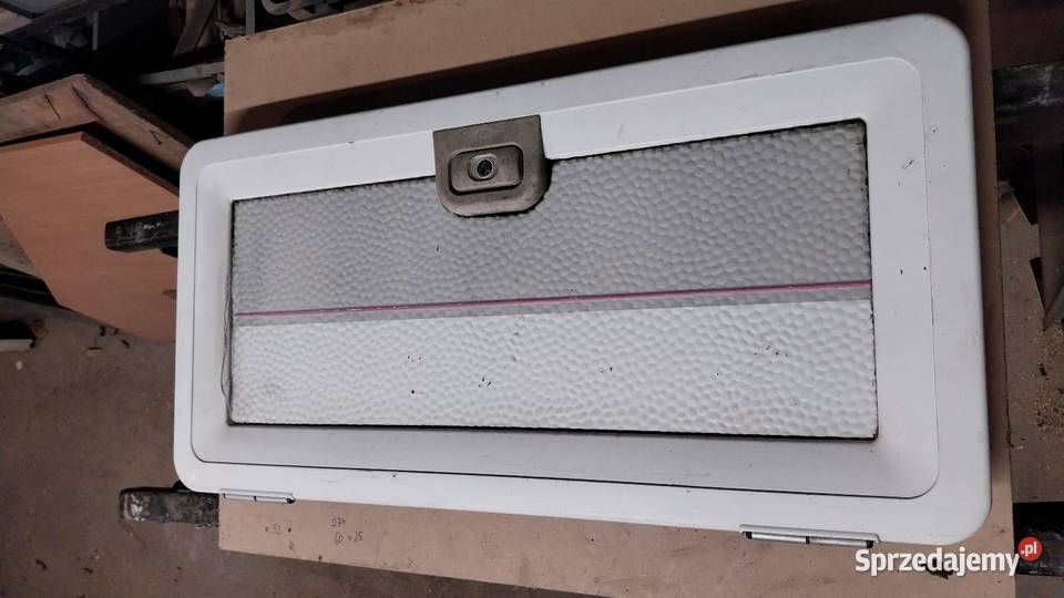 Drzwiczki serwisowe do przyczepy kempingowej Murowana Goślina