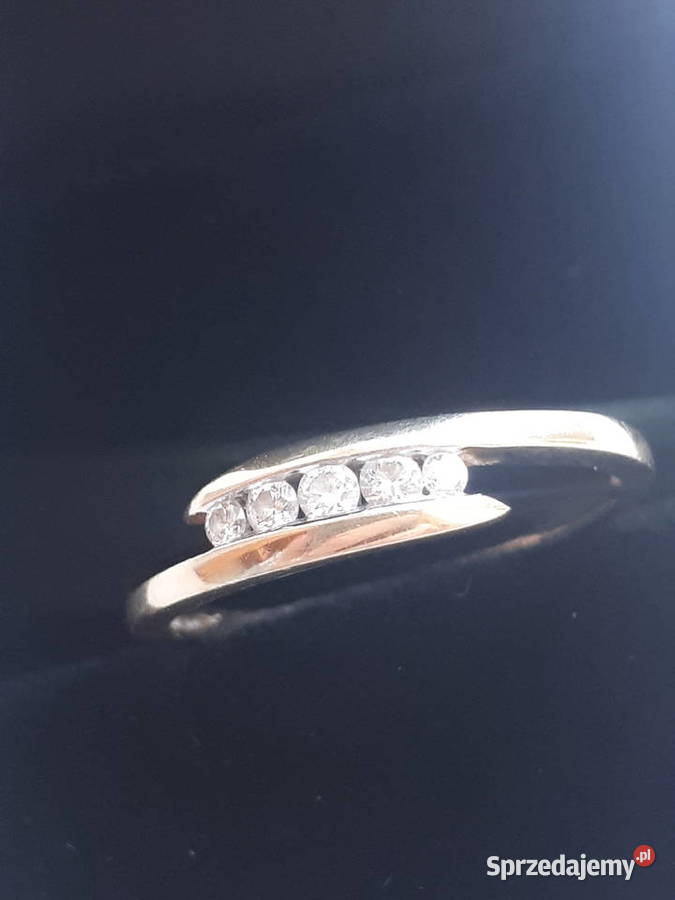Złoty pierścionek z 5 brylancikami Pierścionki łódzkie Zgierz sprzedam
