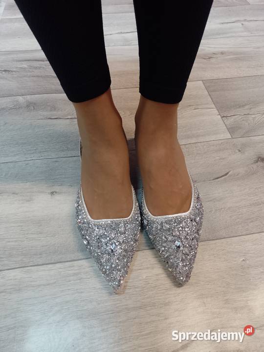 41 Srebrne bogato zdobione czółenka wieczorowe z Kraków