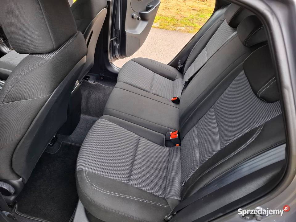 HYUNDAI i30 14 DOHC Benzyna KAMERA NAVI Kielce sprzedam