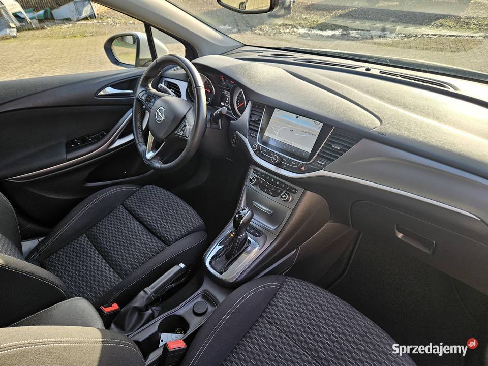 Opel Astra V 16 CDTI Dynamic 2018 137 000 1 598 Mogilno