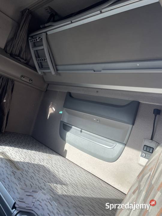 Środek kabiny Daf Xf 106 super space Marianice