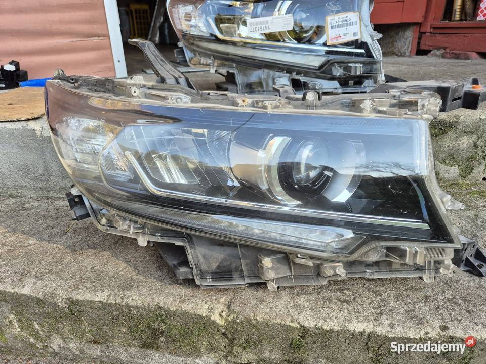 Toyota Land Cruiser J150 Lampy przednie Pionki