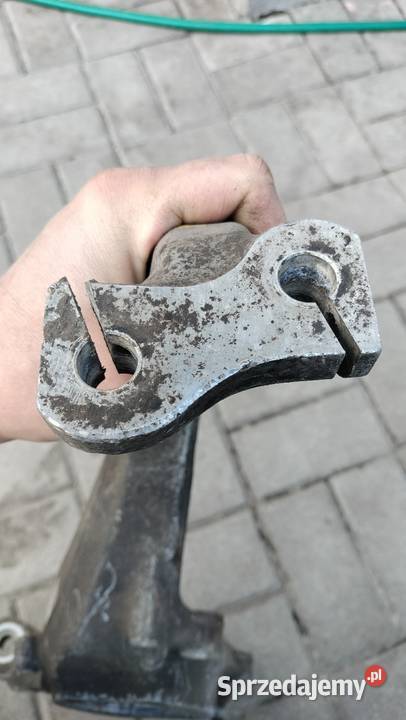 Zwrotnica lewa przednia Audi a4 B8 Tomaszów Lubelski