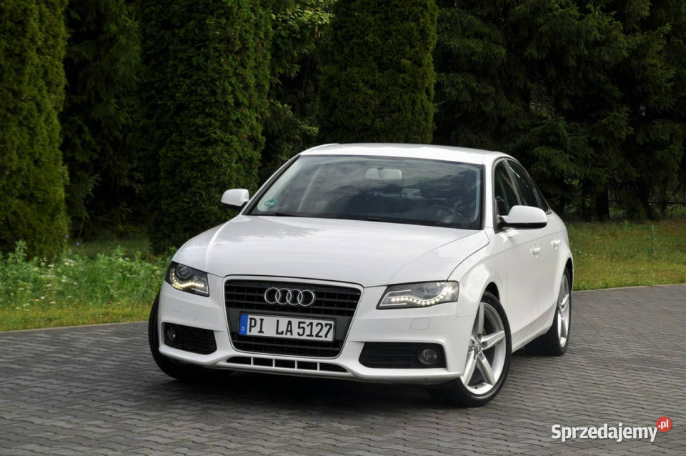 Audi A4 18T160158XenonLedWelurParktronikI WłAlu wspomaganie kierownicy