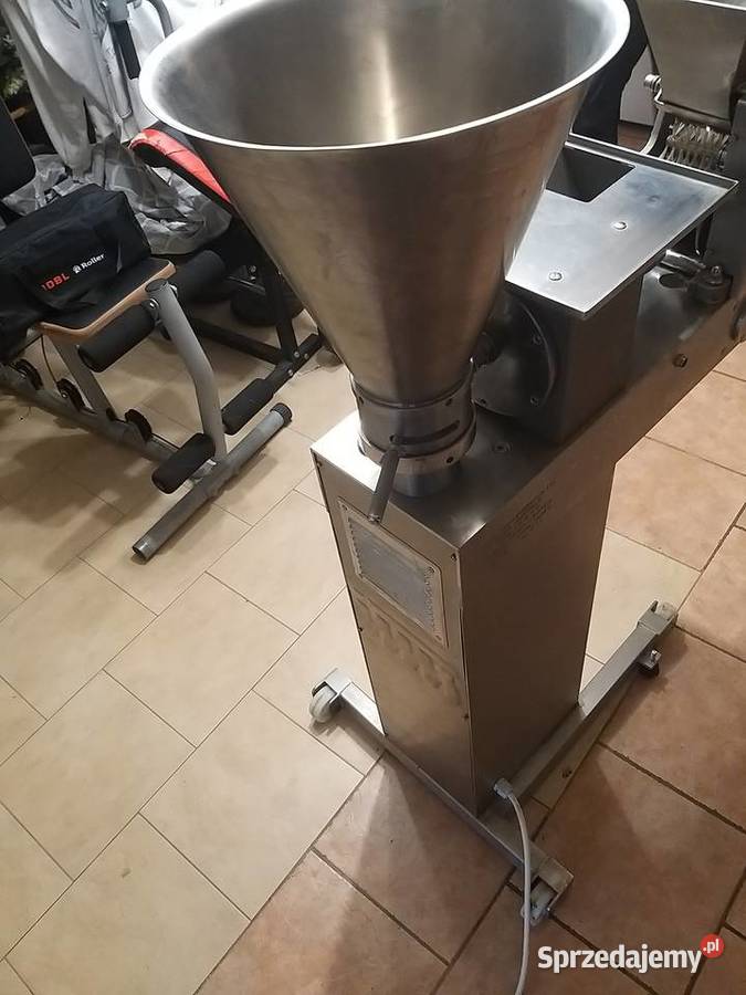 Maszyna do pierogów formierka01MG5 pierogarka ze małopolskie Nowy Sącz