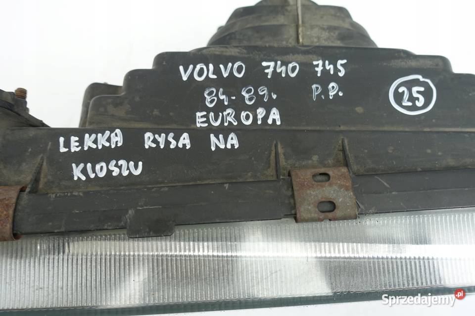 Volvo 740 760 PRZEDNIA LAMPA prawa EUROPA 3 piny osobowe lubelskie