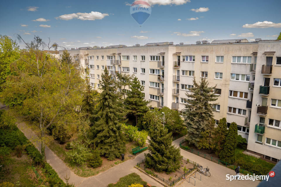 Babci 2 pok z balkonem BielanyŻoliborz Rok budowy 1973