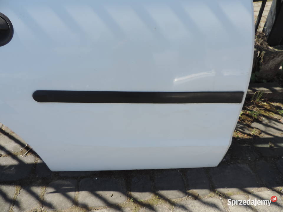 DRZWI PRAWY TYŁ OPEL CORSA C 5D Motoryzacja Nowy Sącz
