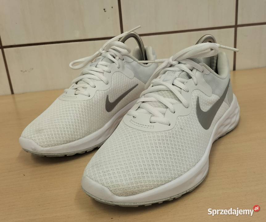 Buty damskie Sportowe Nike Revolution 6 385 Wałbrzych