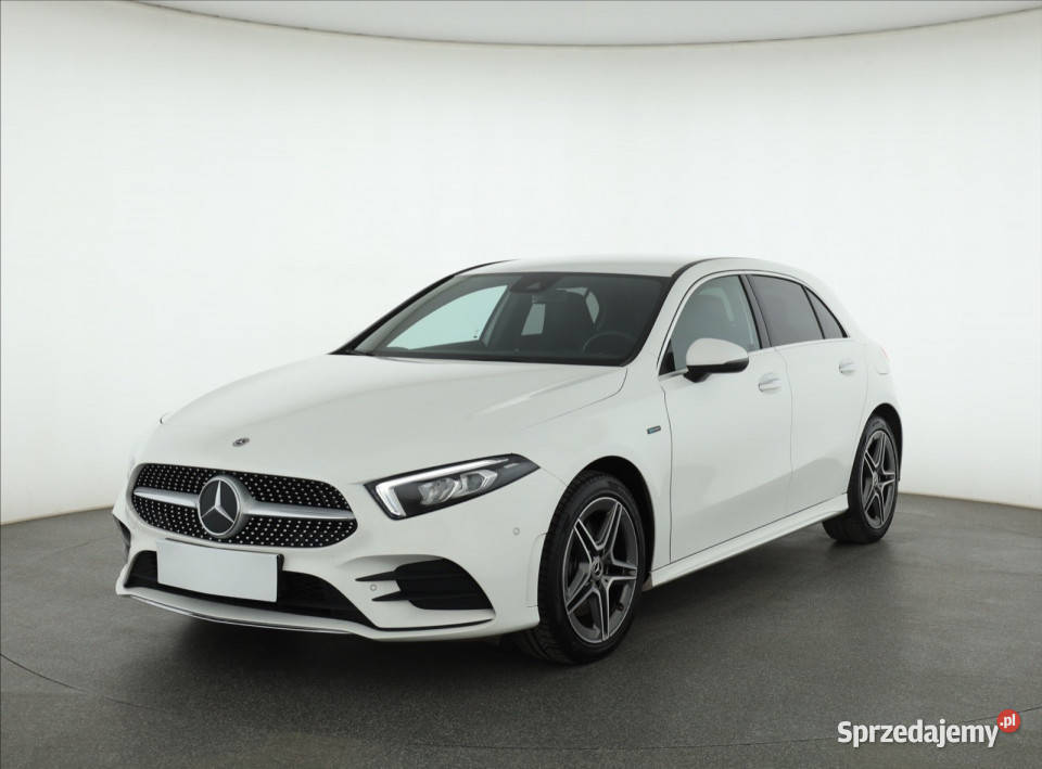 Mercedes A A 250 e asystent pasa ruchu Piaseczno