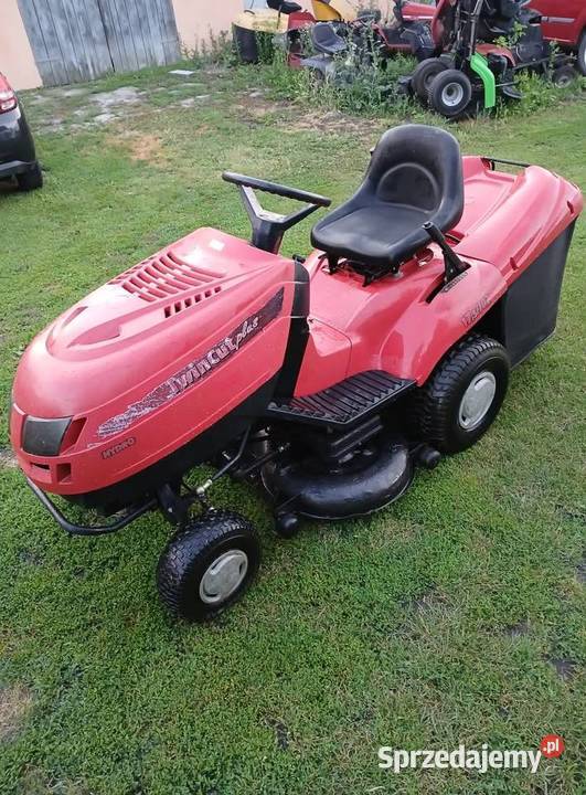 Kosiarki traktorki Honda i Castel Garden Nieledew sprzedam